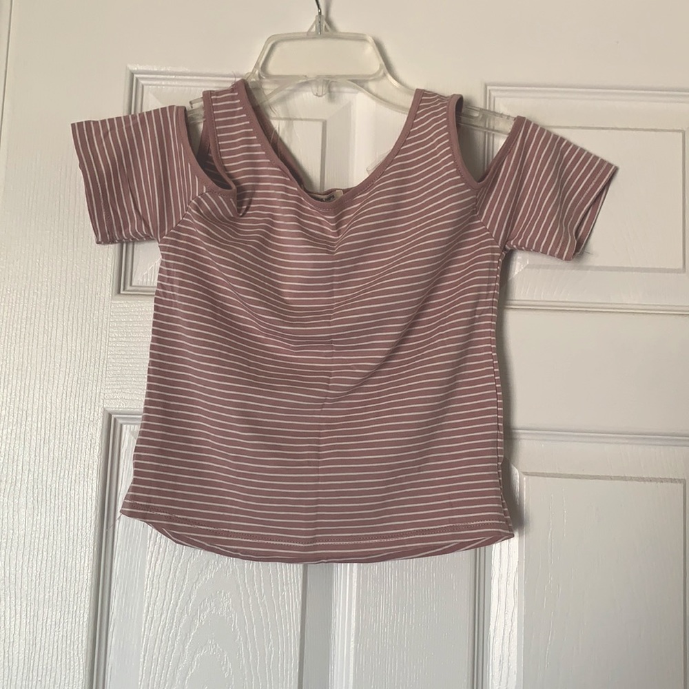 Open shoulder crop top